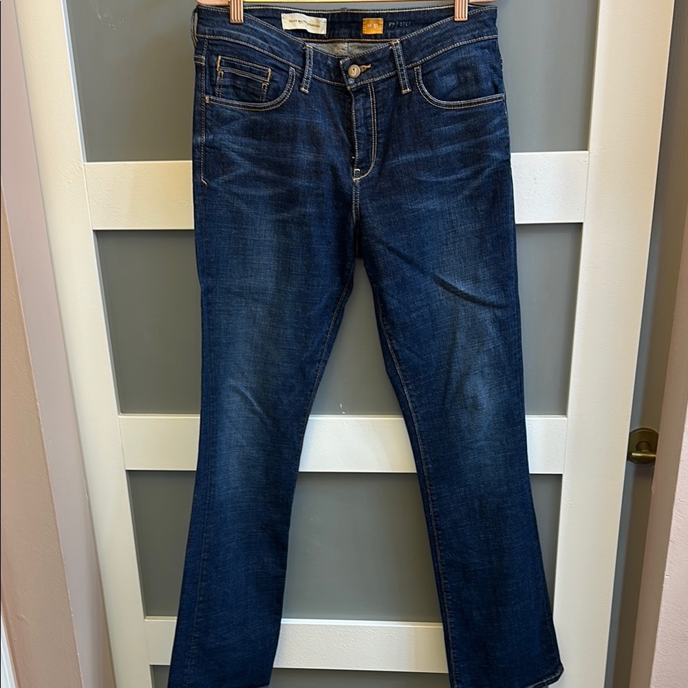 Pilcro women’s Dark Blue boot cut Denim Jeans. Great condition